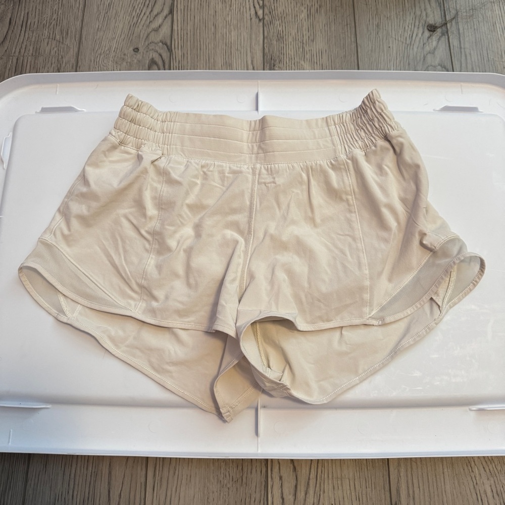 Lululemon Hotty Hot Cream/off-white Shorts